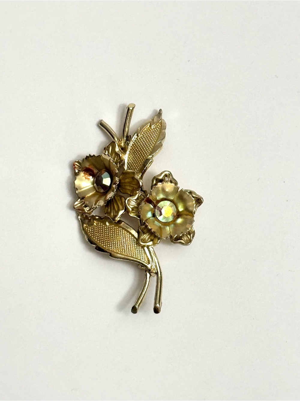 Vintage 2.5” Gold Tone Floral Brooch Aurora Borealis Rhinestone Flower Pin